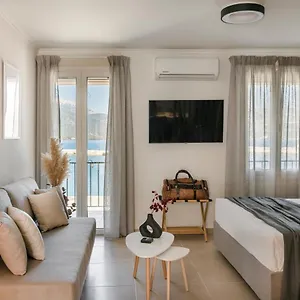 Klio Seafront House, Kefalonia Apartment